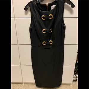 Gorgeous little black dress!